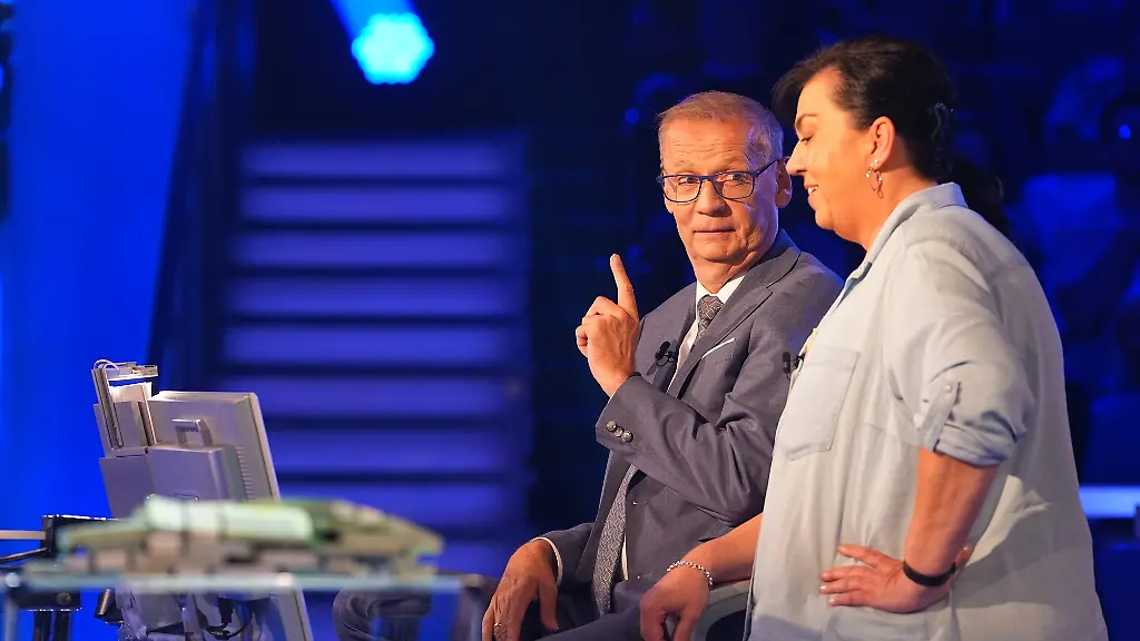Günther Jauch und Astrid Baus haben viel Spaß zusammen - Quelle RTL